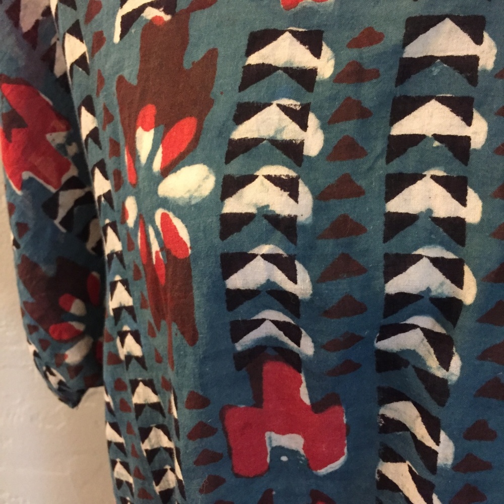 Tunic - Picture 3 of 4
